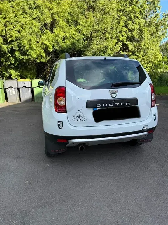 Gebraucht Dacia Duster 105 PS (77 kW) 2013 Weiß SUV