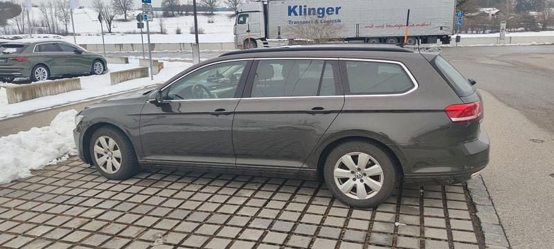 Gebraucht VW Passat Comfortline 150 PS (110 kW) 2016 Braun Kombi