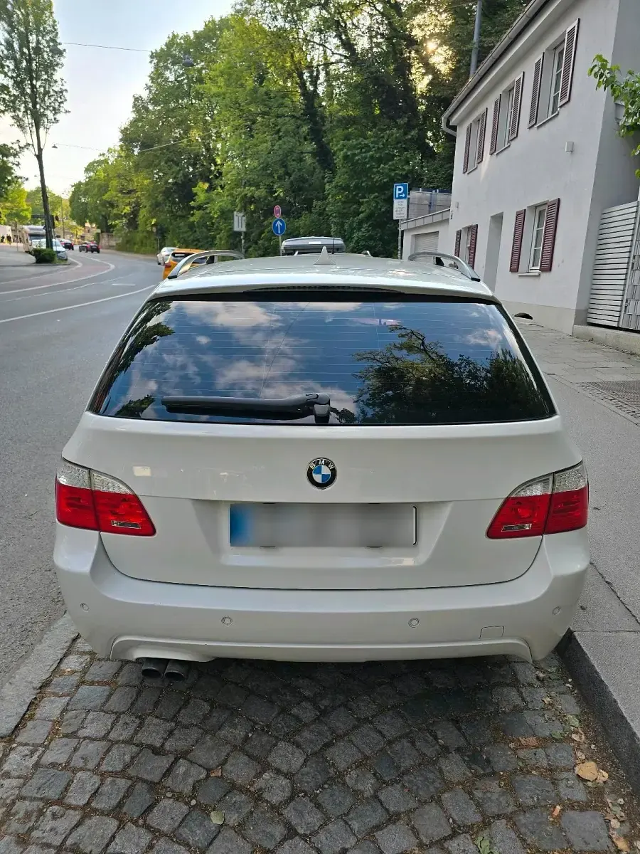 Gebraucht BMW 530 Shadowline 235 PS (172 kW) 2010 Weiß Kombi