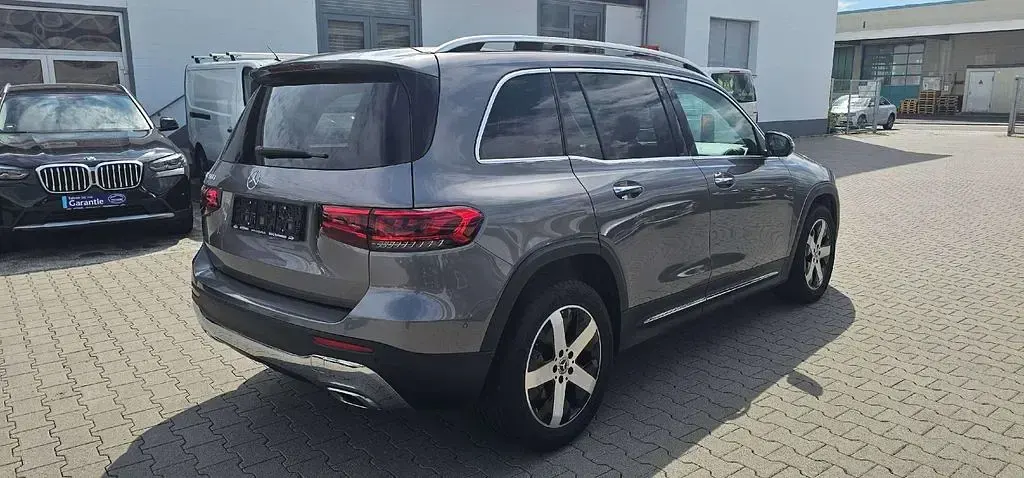 Gebraucht Mercedes GLB200 150 PS (110 kW) 2022 Grau SUV