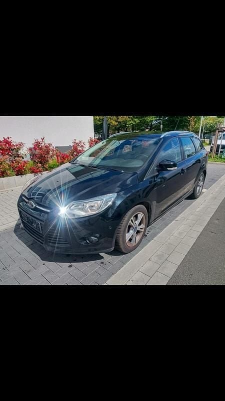 Usata Ford Focus 125 CV (91 kW) 2013 Nero Station wagon