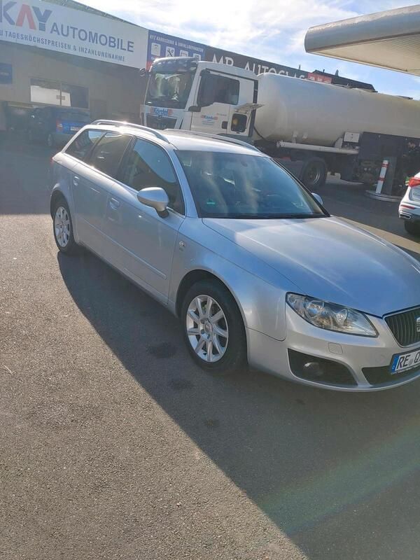 Silber Gebraucht 2009 Seat Exeo Kombi | 2.200 € (Fairer Preis) - Bild 1/4