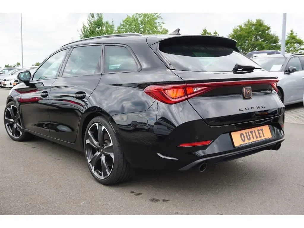 Gebraucht Cupra Leon VZ 245 PS (180 kW) 2024 Mitternachtsschwarz Kombi