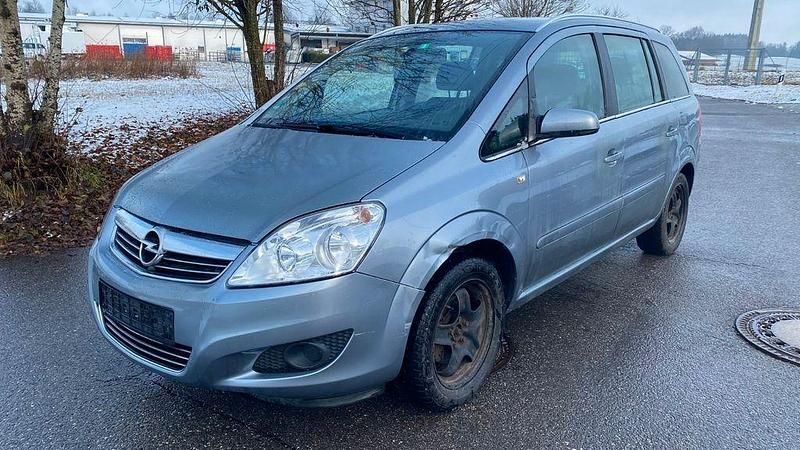 Gebraucht Opel Zafira Edition 140 PS (102 kW) 2008 Silber Van / Kleinbus