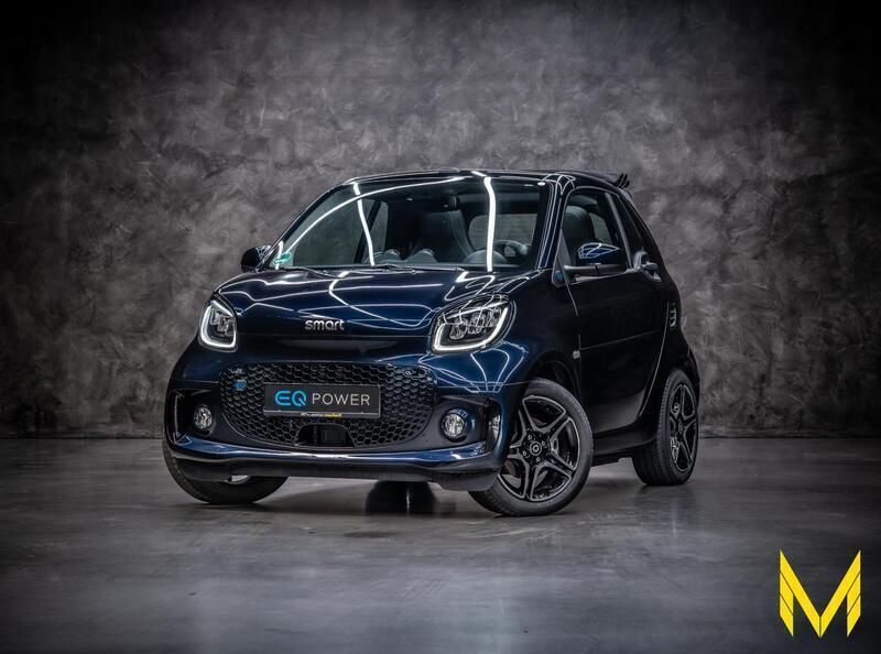 Blau (sapphire blue metallic) Gebraucht 2023 Smart ForTwo Electric Drive Prime Exclusive Cabrio | 26.666 € - Bild 1/4