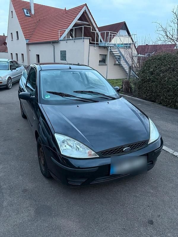 Gebraucht Ford Focus 100 PS (73 kW) 2004 Schwarz Kleinwagen