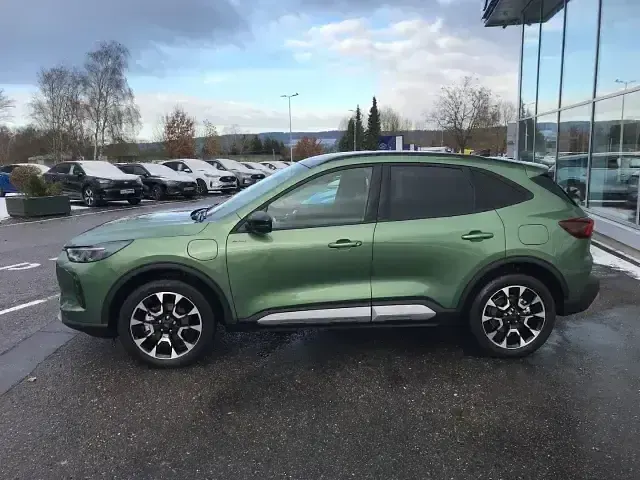 Gebraucht Ford Kuga Active X 242 PS (177 kW) 2024 Grün SUV