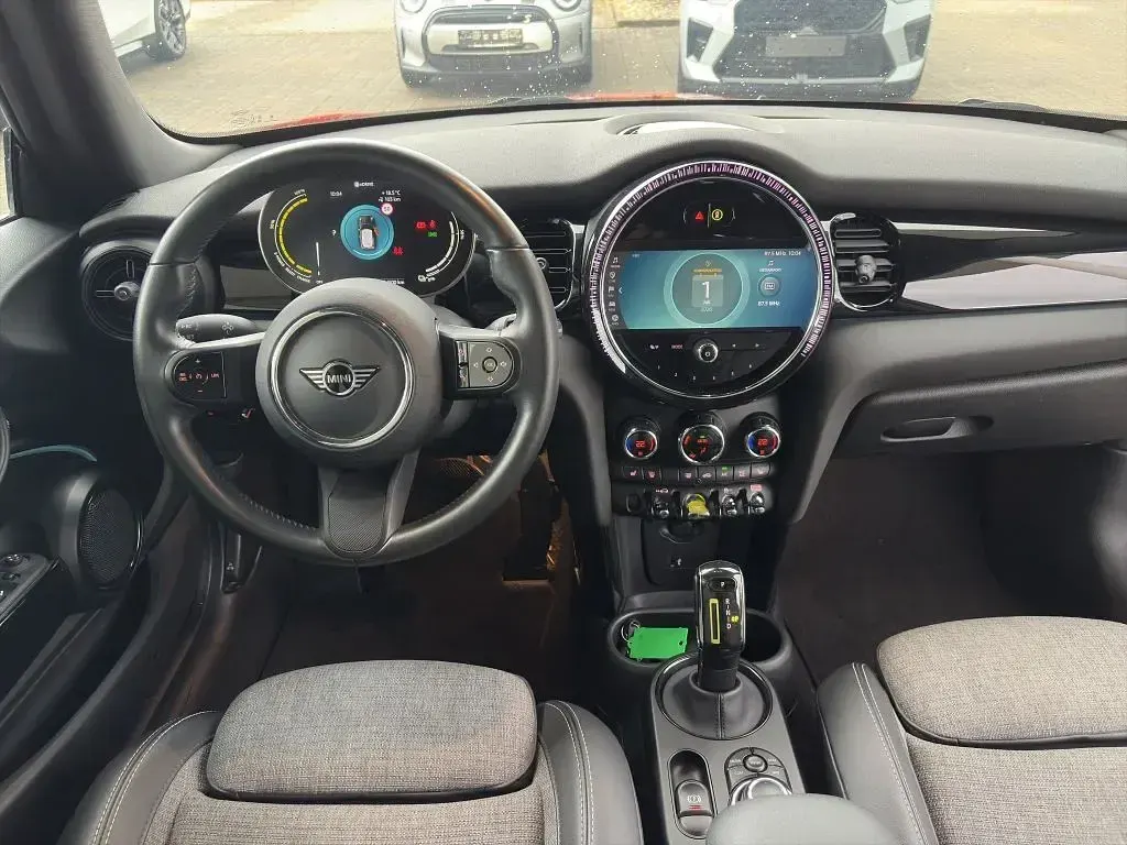 Gebraucht Mini Cooper SE 135 kW (184 PS) 2023 Rot Kleinwagen