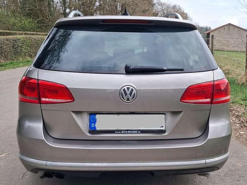 Gebraucht VW Passat R-line 140 PS (102 kW) 2013 Braun Kombi