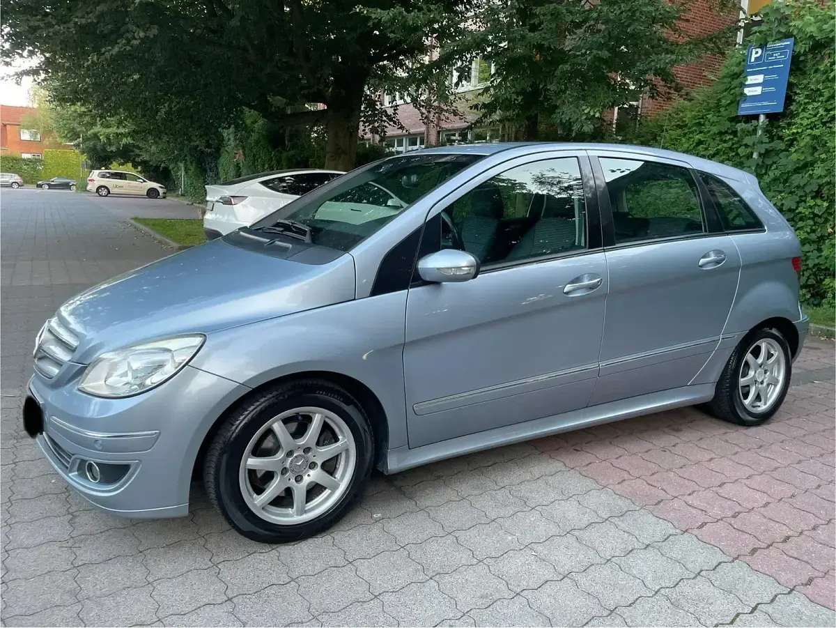 Gebraucht Mercedes B180 108 PS (79 kW) 2006 Blau Van / Kleinbus