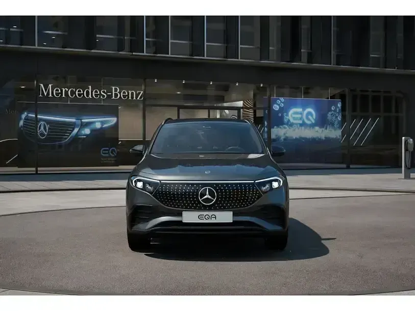 Gebraucht Mercedes EQA300 AMG 167 kW (228 PS) 2024 Metalliclack mountaingrau SUV