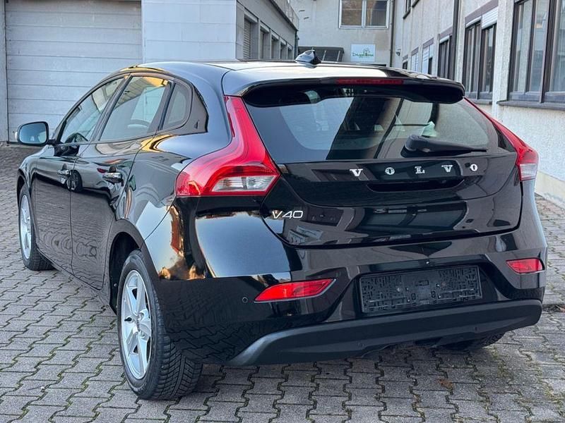 Gebraucht Volvo V40 Kinetic 114 PS (83 kW) 2013 Black stone Limousine