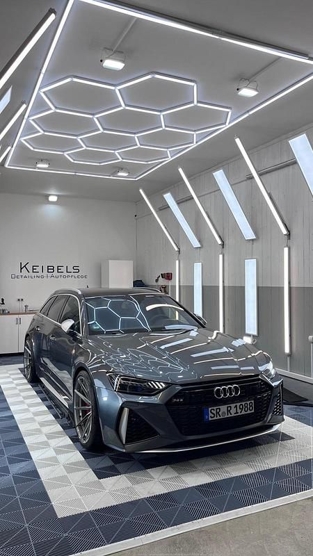 Grau Gebraucht 2020 Audi RS6 Kombi | 80.000 € (Guter Preis) - Bild 1/4