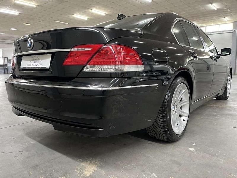 Gebraucht BMW 750 Sport Line 367 PS (269 kW) 2006 Black sapphire (schwarz) Limousine
