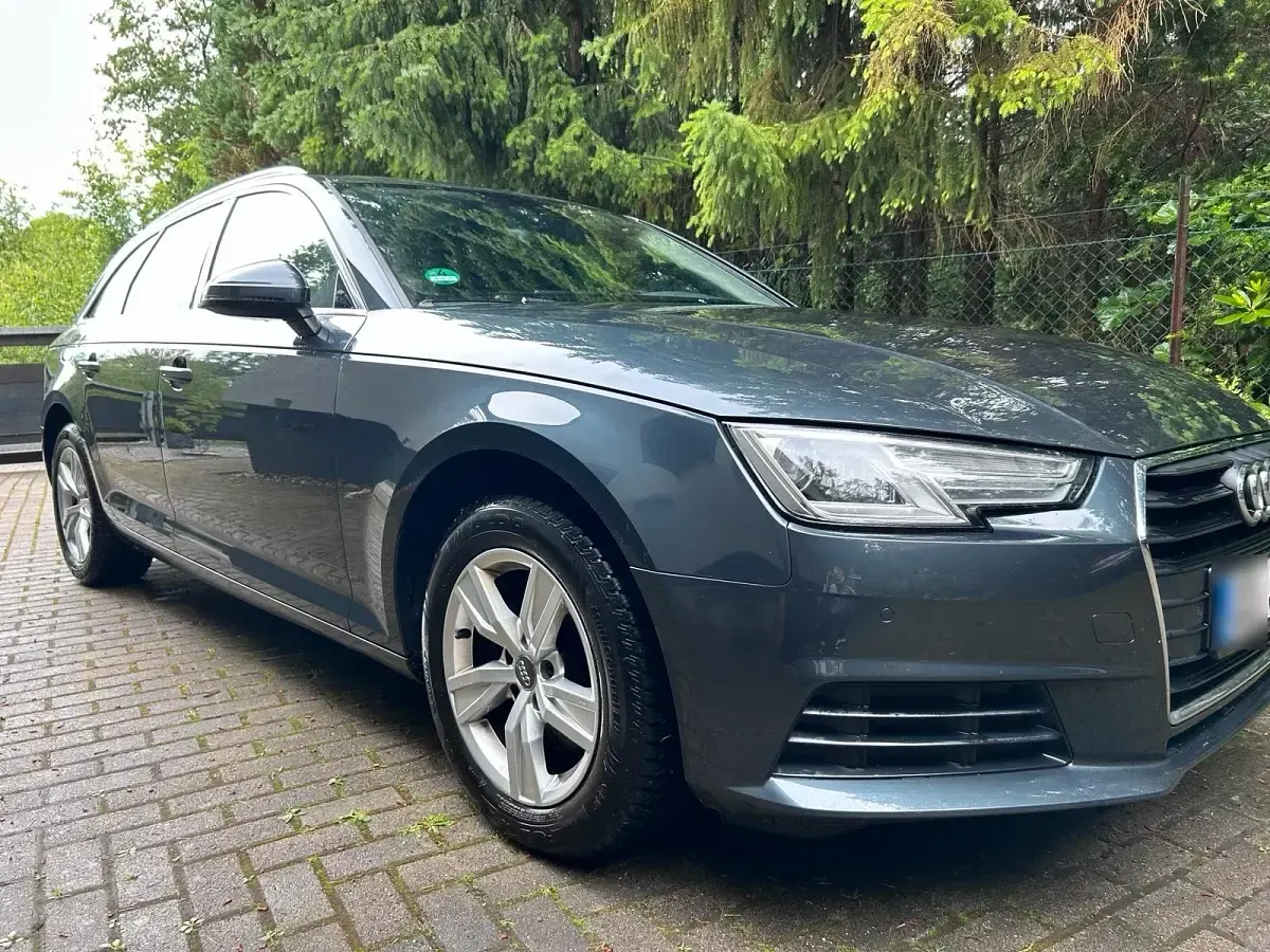 Gebraucht Audi A4 150 PS (110 kW) 2016 Grau Kombi