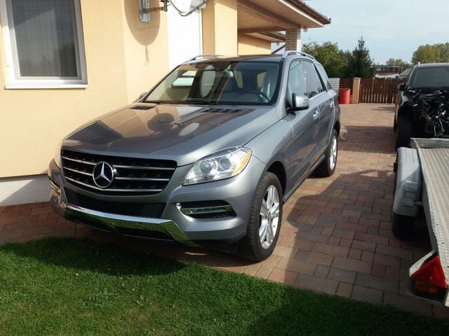 Silber metallic Gebraucht 2013 Mercedes ML350 SUV | 22.000 € (Superpreis) - Bild 1/4