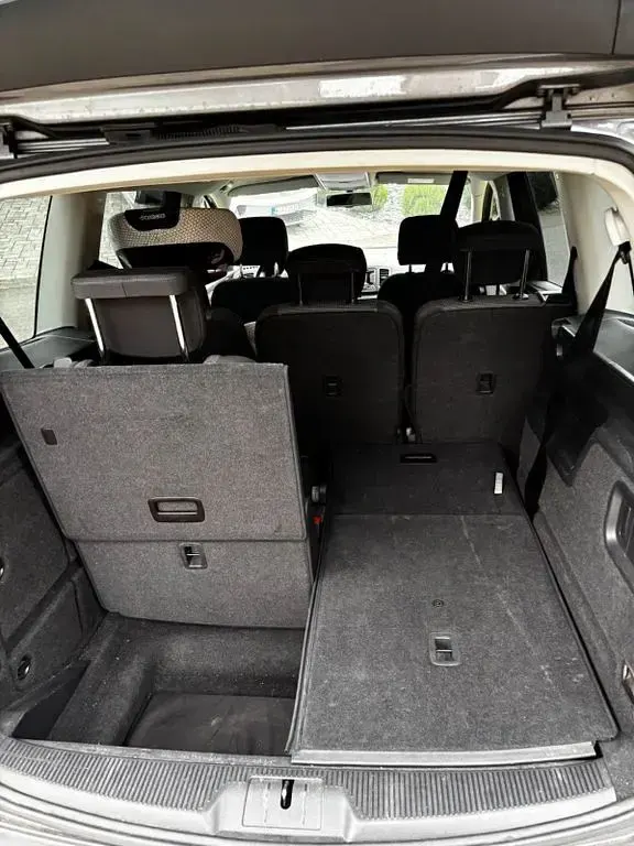 Gebraucht VW Sharan Comfortline 136 PS (100 kW) 2015 Silber Van / Kleinbus