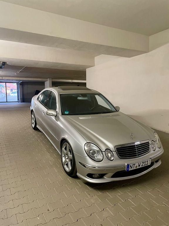 Gebraucht Mercedes E500 Avantgarde 306 PS (225 kW) 2003 Silber Limousine