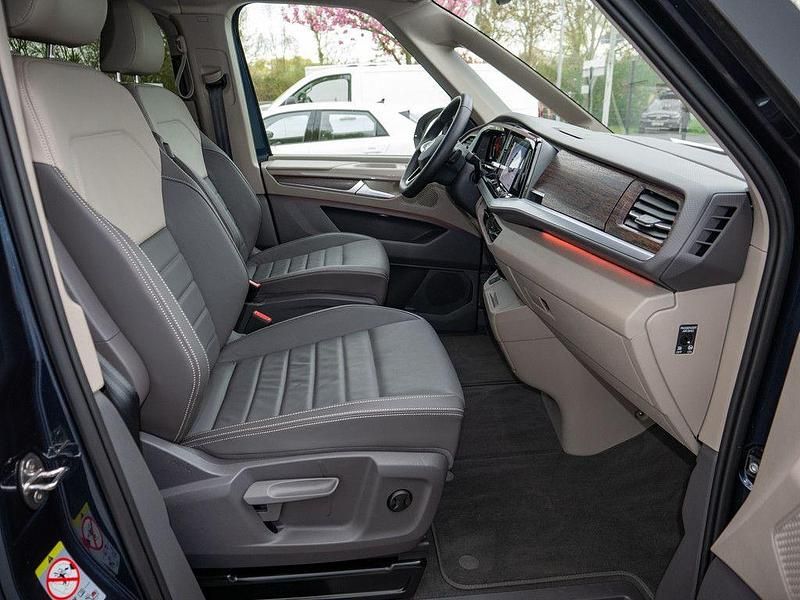 Gebraucht VW Multivan 204 PS (150 kW) 2024 Blau Van