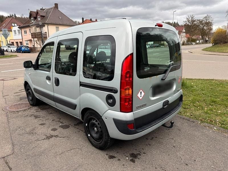 Gebraucht Renault Kangoo 95 PS (69 kW) 2009 Silber Van / Kleinbus