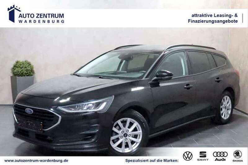 Obsidianschwarz metallic Gebraucht 2022 Ford Focus Cool & Connect Kombi | 16.260 € (Fairer Preis) - Bild 1/4