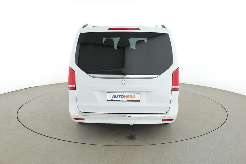 Gebraucht Mercedes V250 190 PS (139 kW) 2021 Weiß Van / Kleinbus