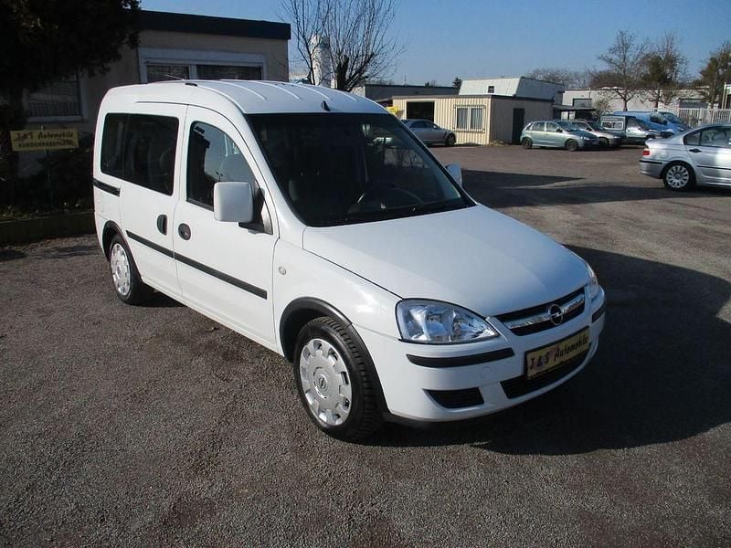 Gebraucht Opel Combo Basis 94 PS (69 kW) 2007 Weiß Van / Kleinbus