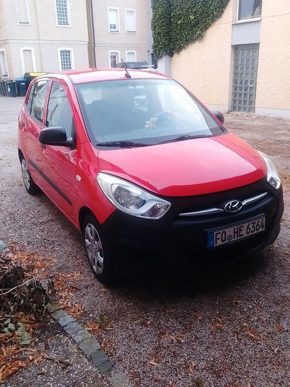 Rot Gebraucht 2011 Hyundai i10 Classic Kleinwagen | 2.900 € (Fairer Preis) - Bild 1/4