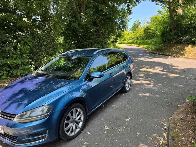 Blau Gebraucht 2014 VW Golf VII Kombi | 10.990 € (Teuer) - Bild 1/4