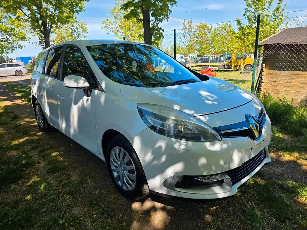 Gebraucht Renault Scénic III Dynamique 110 PS (80 kW) 2014 Weiß SUV