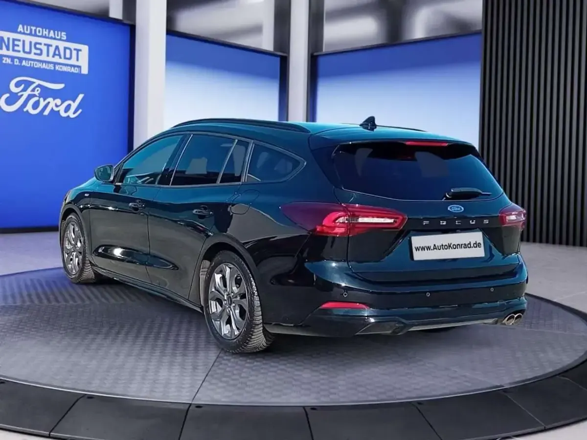 Używany Ford Focus ST-Line 155 KM (114 kW) 2024 Czarny Kombi