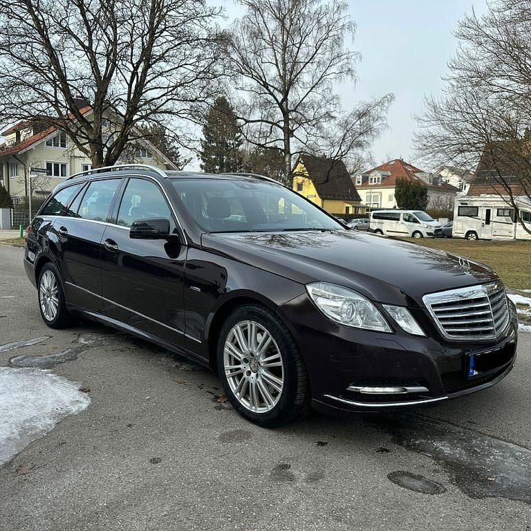 Gebraucht Mercedes E350 265 PS (194 kW) 2011 Braun Kombi