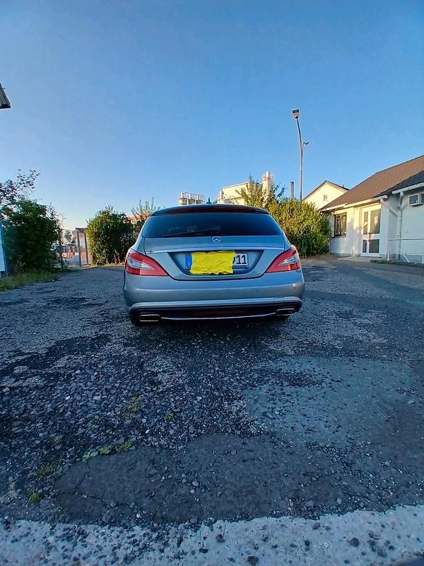 Gebraucht Mercedes CLS350 Sport 270 PS (198 kW) 2012 Grau Limousine