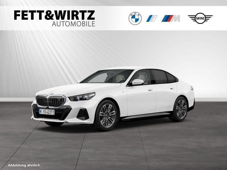 Alpinweiss uni Gebraucht 2025 BMW i5 M Sport Limousine | 53.785 € (Superpreis) - Bild 1/3