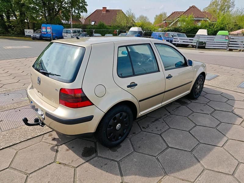Gebraucht VW Golf IV 105 PS (77 kW) 2001 Gold Limousine