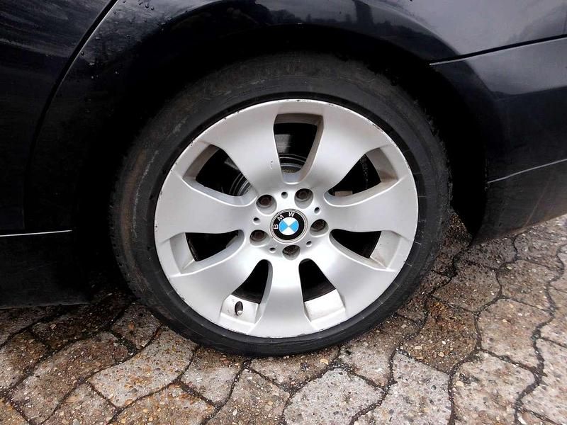 Gebraucht BMW 318 129 PS (94 kW) 2007 Black sapphire metallic Kombi