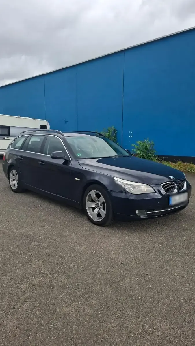 Gebraucht BMW 530 245 PS (180 kW) 2009 Schwarz Kombi