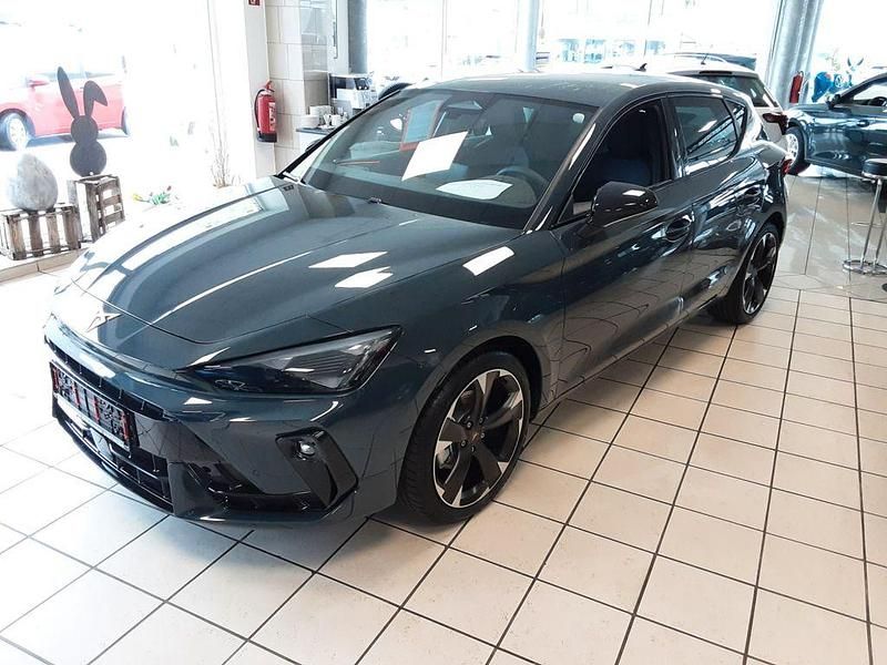 Neu Cupra Leon 150 PS (110 kW) 2026 Blau Limousine