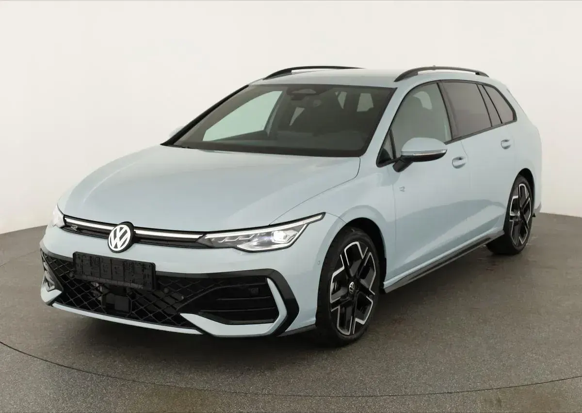 Gebraucht VW Golf VIII R-line 204 PS (150 kW) 2026 Kombi