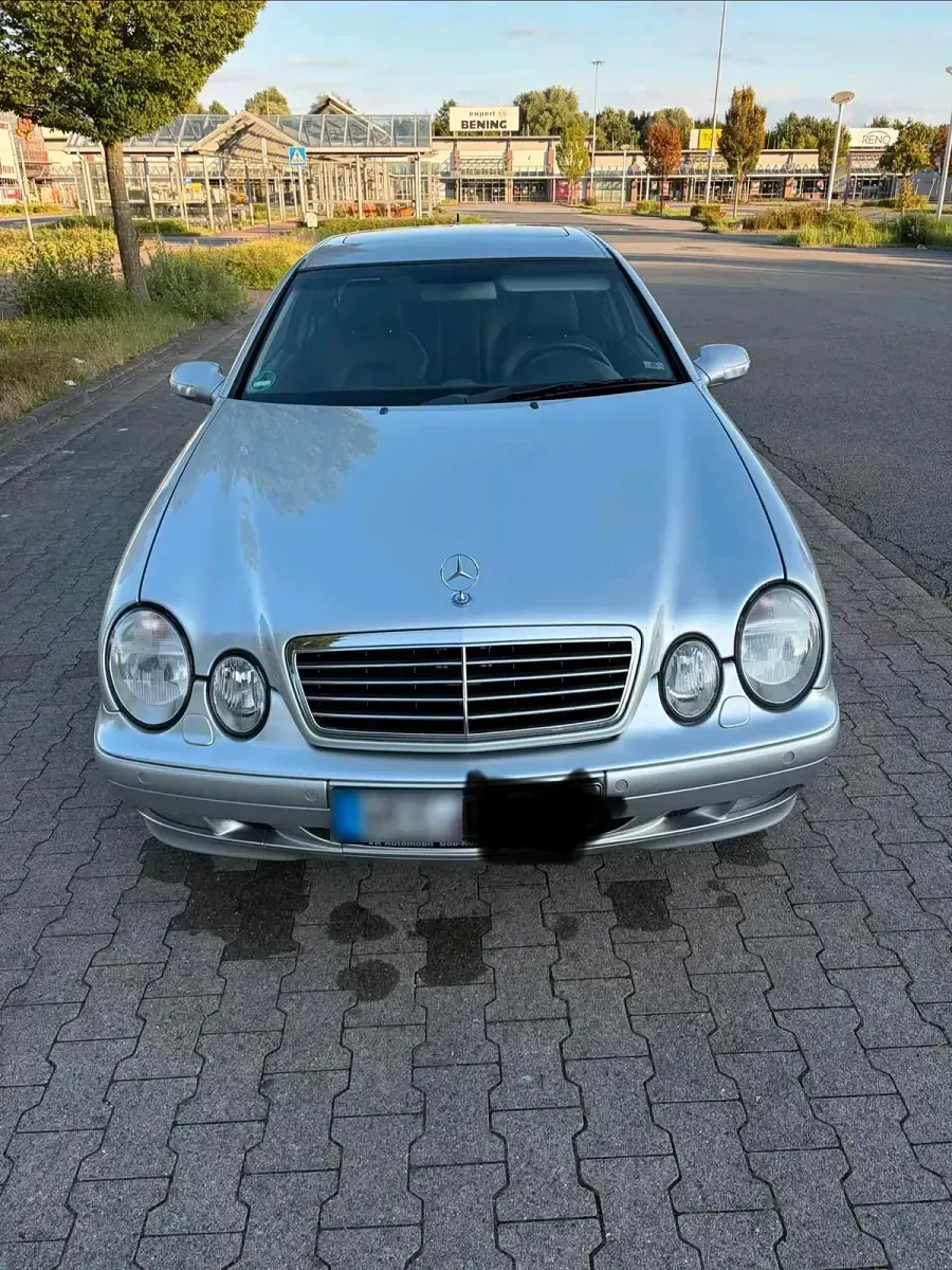 Gebraucht Mercedes 320 218 PS (160 kW) 2001 Silber Coupé