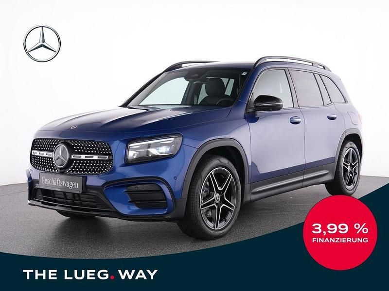 Blau Gebraucht 2025 Mercedes GLB200 AMG SUV | 51.985 € - Bild 1/4