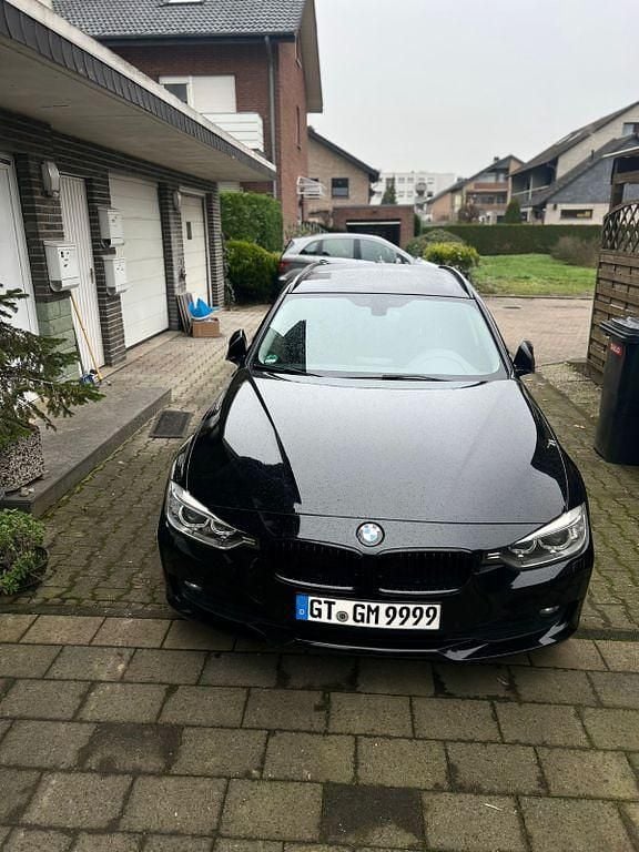 Schwarz Gebraucht 2014 BMW 320 Sport Line Kombi | 7.500 € (Guter Preis) - Bild 1/4