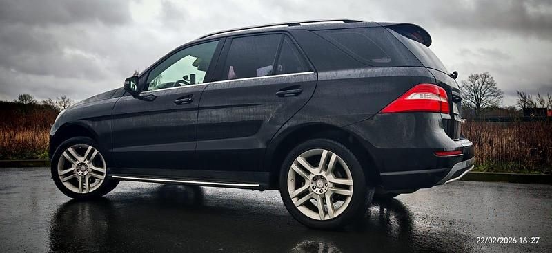 Gebraucht Mercedes ML350 258 PS (189 kW) 2015 Schwarz SUV
