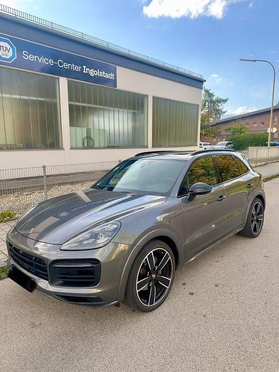 Grau Gebraucht 2019 Porsche Cayenne Chrono SUV | 57.490 € (Guter Preis) - Bild 1/4