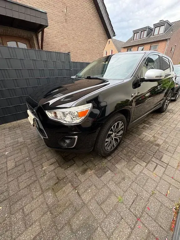 Gebraucht Mitsubishi ASX Diamant Edition 150 PS (110 kW) 2015 Schwarz SUV