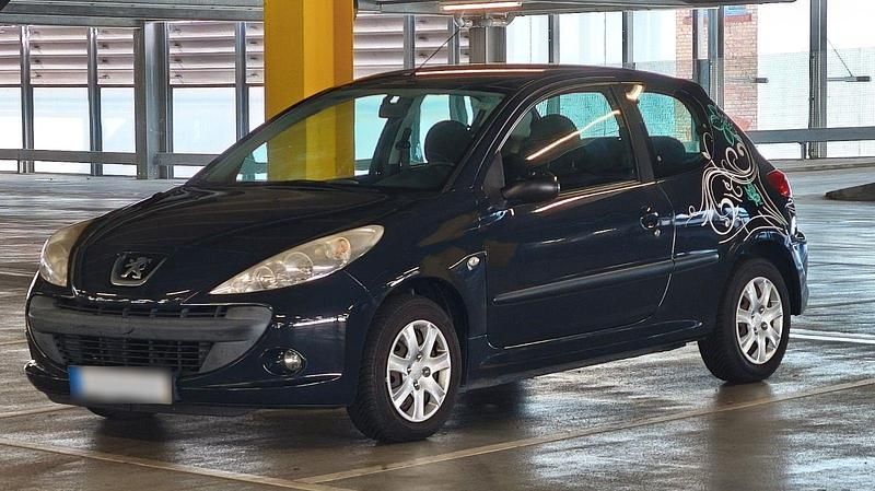 Gebraucht Peugeot 206 60 PS (44 kW) 2010 Blau Kleinwagen