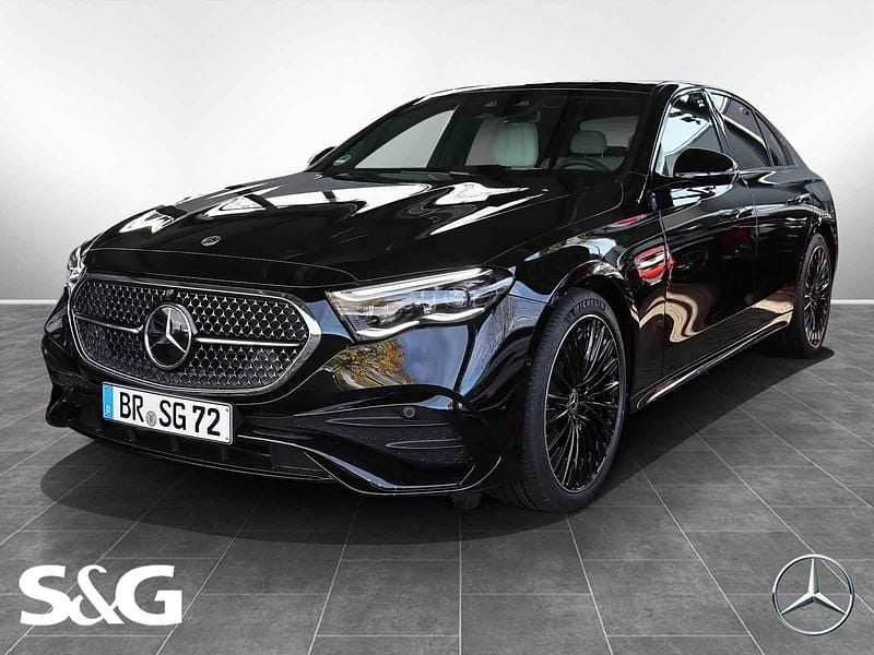 Metalliclack obsidianschwarz Gebraucht 2025 Mercedes E220 AMG Limousine | 78.399 € - Bild 1/4