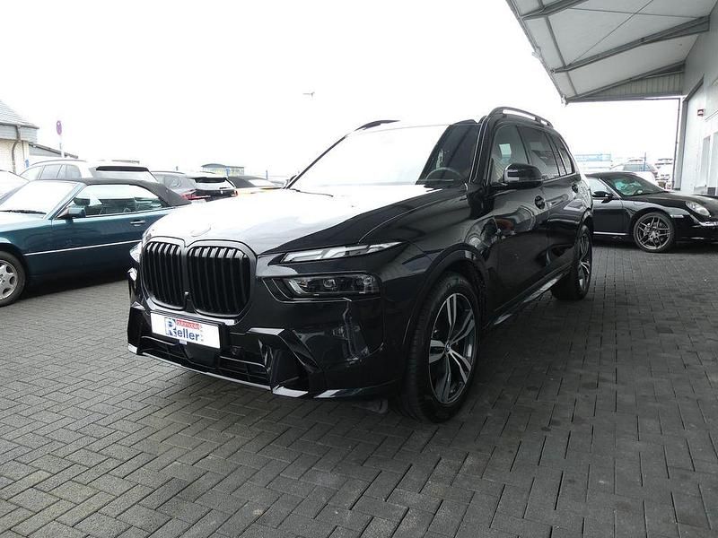 Gebraucht BMW X7 M Sport 381 PS (280 kW) 2024 Schwarz SUV