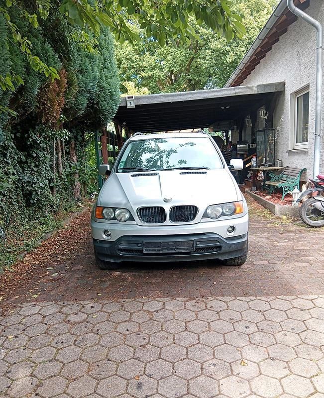 Grau Gebraucht 2001 BMW X5 SUV | 4.200 € (Fairer Preis) - Bild 1/4