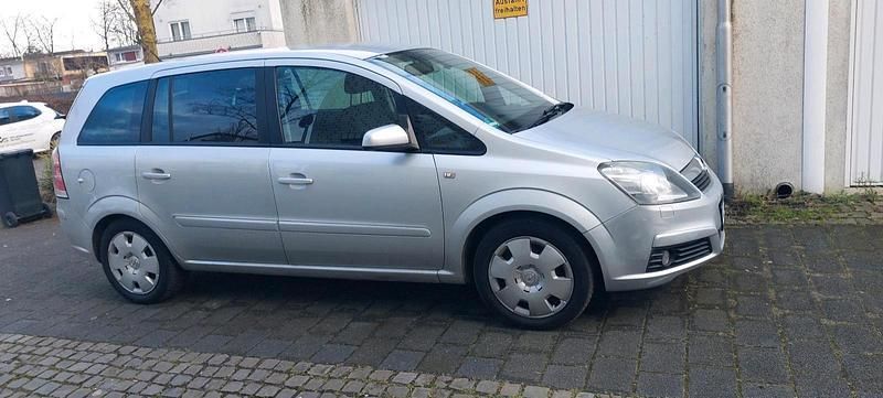 Silber Gebraucht 2005 Opel Zafira Van / Kleinbus | 4.300 € - Bild 1/4